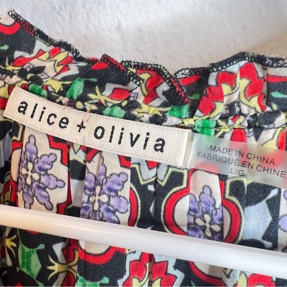 Alice + Olivia Arnette Medallion Print Tunic Dress - Picture 10 of 11